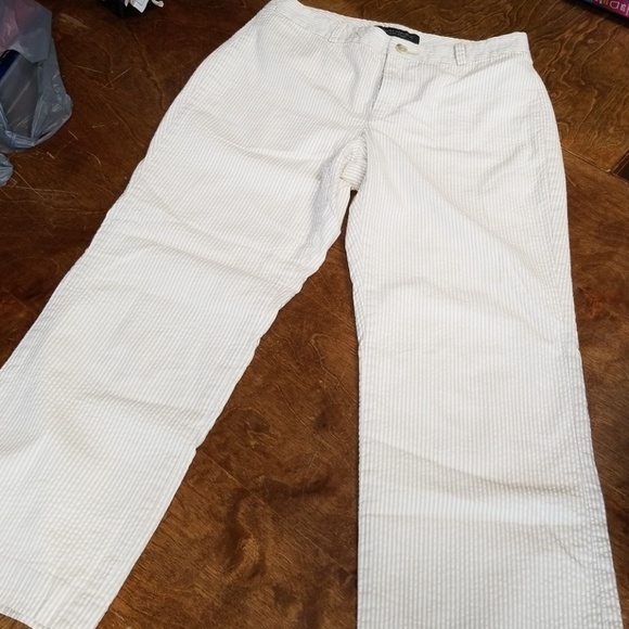 Capris {Banana Republic} - Picture 8 of 8